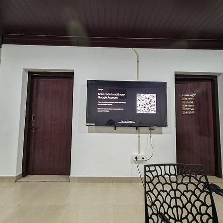 Islandstay-A Riverside Property Колам Екстериор снимка