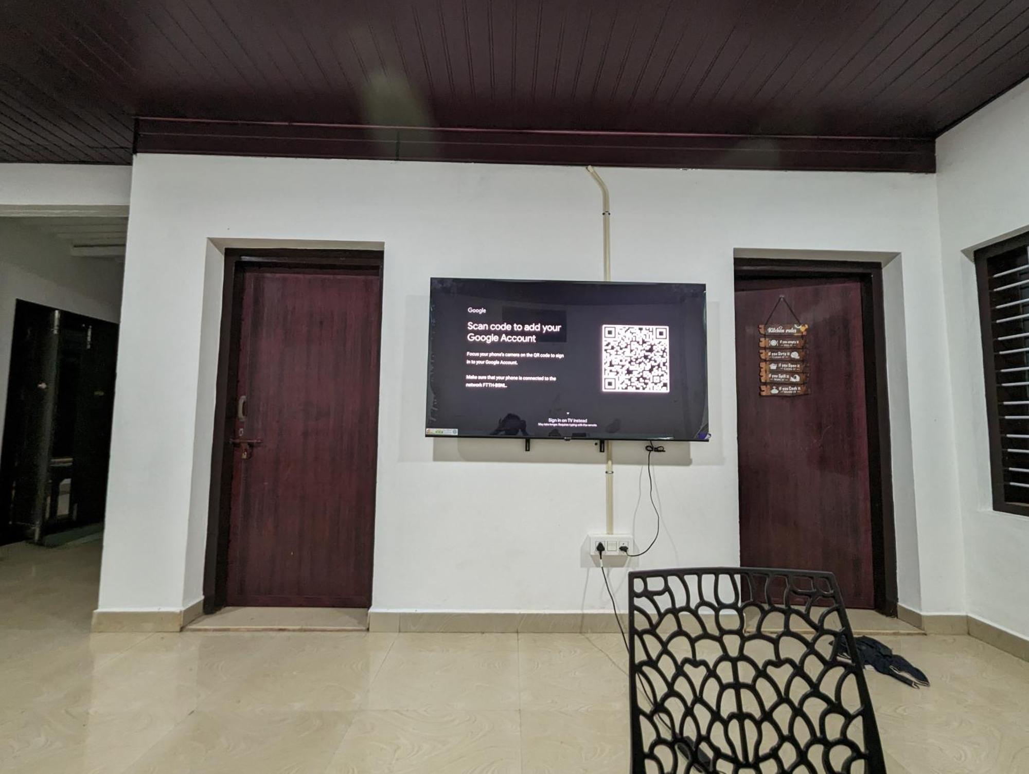 Islandstay-A Riverside Property Колам Екстериор снимка