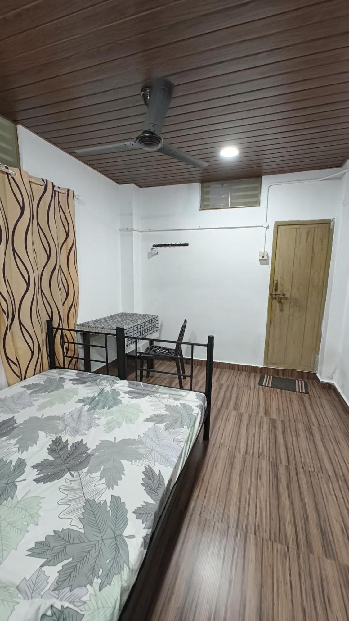 Islandstay-A Riverside Property Колам Екстериор снимка