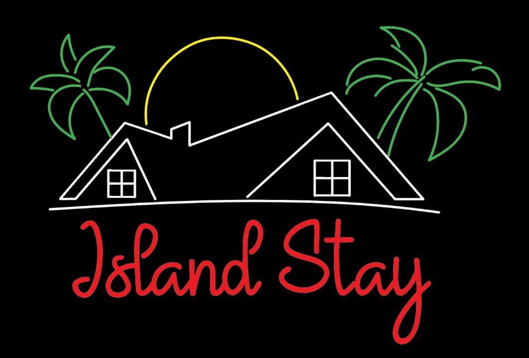 Islandstay-A Riverside Property Колам Екстериор снимка
